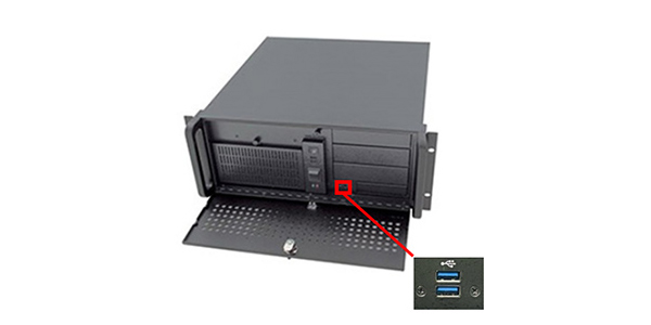 前面に可動式カバーを装備した EIA規格準拠の19インチ4Uラックマウント