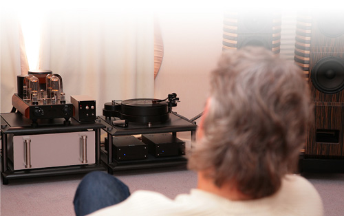 プレスリリース ロジテックダイレクトにてqnap社のハイレゾ音源対応オーディオnasケース Hs 210 を販売開始 ロジテック